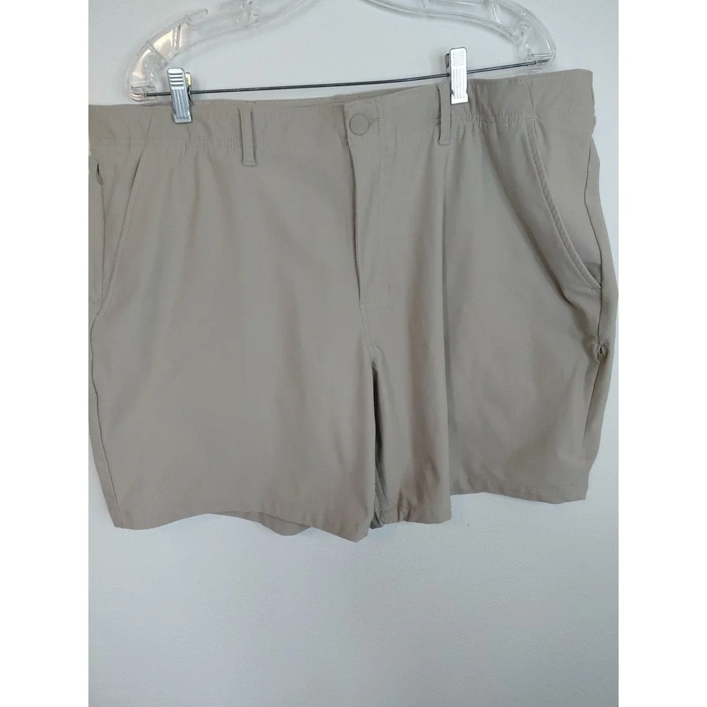 Under Armour Shorts Mens‎ 42 Tan UA Drive Performance Stretch Golf Preppy Casual